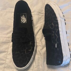 Vans Loafer Suede Shoe, Embossed Leopard Print Slip On Shoe, W11 / M9